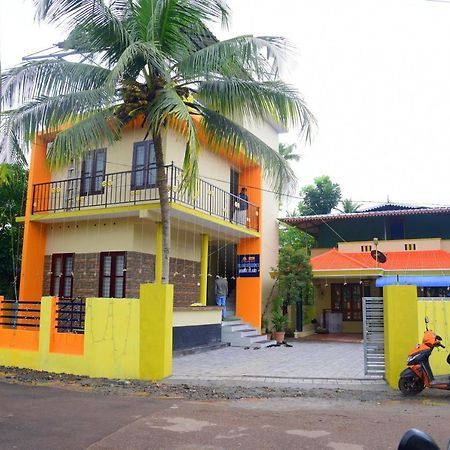 Ab Island Residency Apartment Mundrothuruth Bagian luar foto