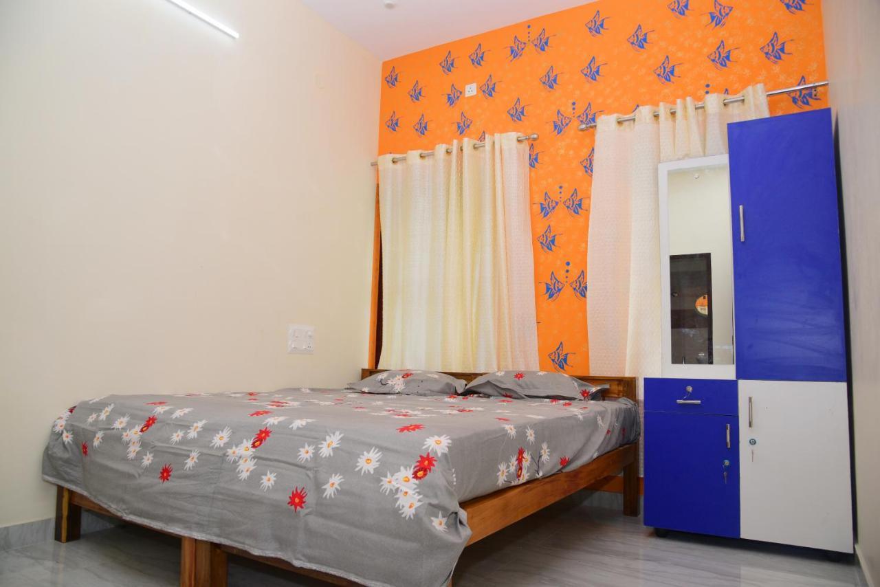 Ab Island Residency Apartment Mundrothuruth Bagian luar foto